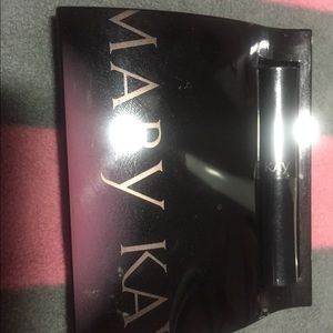 Mary Kay compact